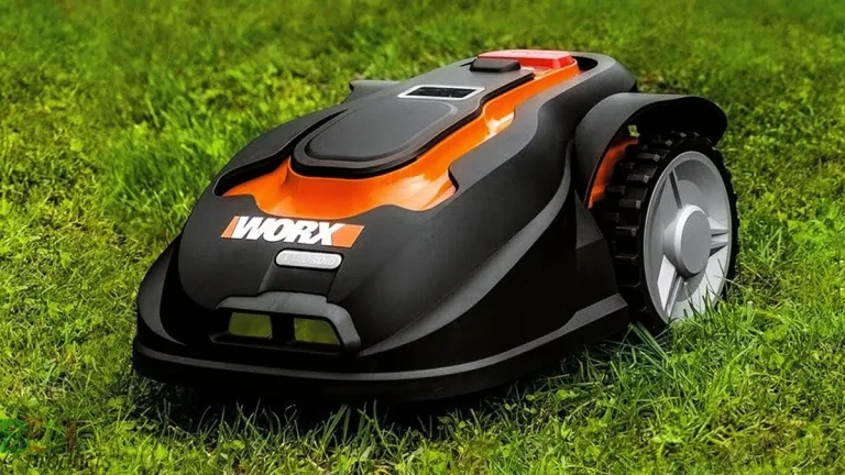Robotic lawn mower